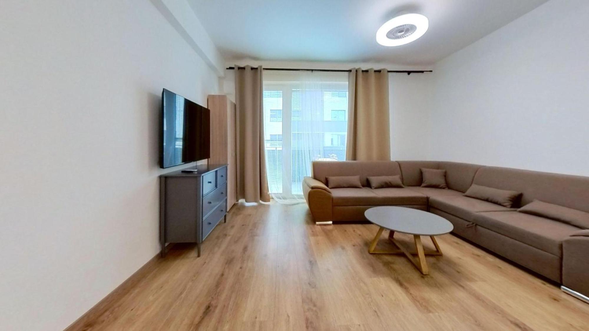 Air-Conditioned 2 Room Apartment, Balcony, New Building, 201 Rovinka Ngoại thất bức ảnh